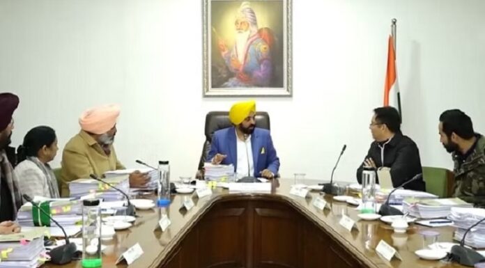 CM ਮਾਨ ਦਾ ਸ਼ਹੀਦ ਫੌਜੀਆਂ ਦੀਆਂ ਵਿਧਵਾਵਾਂ ਲਈ ਵੱਡਾ ਫ਼ੈਸਲਾ, ਪੈਨਸ਼ਨ 6 ਹਜ਼ਾਰ ਤੋਂ ਵਧਾ ਕੇ ਕੀਤੀ 10 ਹਜ਼ਾਰ