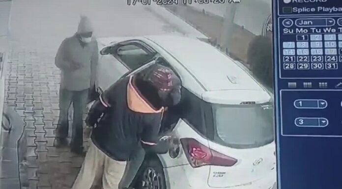 ਚਾਰ ਦਿਨ ਪਹਿਲਾਂ ਖੋਹੀ ਕਾਰ ਨਾਲ ਨਕਾਬਪੋਸ਼ਾਂ ਨੇ ਲੁੱਟਿਆ ਪੈਟਰੋਲ ਪੰਪ