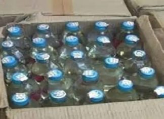 ਲੁਧਿਆਣਾ ‘ਚ ਨਾਜਾਇਜ਼ ਸ਼ਰਾਬ ਦੀਆਂ ਬੋਤਲਾਂ ਸਣੇ 2 ਔਰਤਾਂ ਗ੍ਰਿਫਤਾਰ, ਘਰ ‘ਚ ਹੀ ਬਣਾਇਆ ਸੀ ਅਹਾਤਾ, ਹੋਮ ਡਵਿਲਰੀ ਲਈ ਰੱਖੇ ਸਨ ਬੰਦੇ