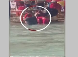 ਕੈਂਸਰ ਪੀੜਤ ਮਾਸੂਮ ਦੀ ਗੰਗਾ ‘ਚ 5 ਮਿੰਟ ਲੁਆਈ ਡੁਬਕੀ, ਸਾਹ ਘੁੱਟ ਹੋਣ ਨਾਲ ਮੌਤ