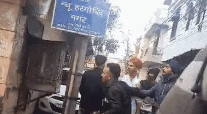 ਲੁਧਿਆਣਾ ‘ਚ ਬਦਮਾਸ਼ਾਂ ਨੇ ਤੇਜ਼ਧਾਰ ਹਥਿਆਰਾਂ ਦੇ ਜ਼ੋਰ ‘ਤੇ ਸਿੱਖ ਨੌਜਵਾਨ ਨੂੰ ਕੀਤਾ ਅਗਵਾ; ਪੁਰਾਣੀ ਰੰਜਿਸ਼ ਦਾ ਦੱਸਿਆ ਜਾ ਰਿਹਾ ਮਾਮਲਾ