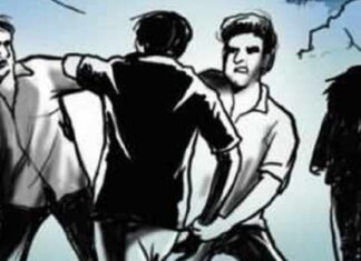 ਲੁਧਿਆਣਾ : ਕੁੜੀ ਨੂੰ ਨੰਬਰ ਦੇਣ ਨੂੰ ਲੈ ਕੇ 2 ਧਿਰਾਂ ‘ਚ ਹੋਈ ਲੜਾਈ, ਪਾਟੇ ਸਿਰ, ਵੇਖੋ ਵੀਡੀਓ