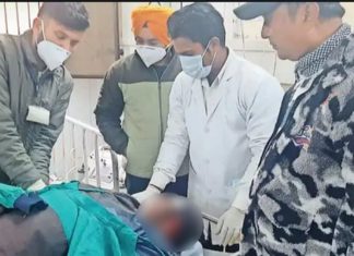 ਮੋਗਾ : ਪਤਨੀ ਇੰਸਟਾ ‘ਤੇ ਰੀਲਾਂ ਪਾਉਣ ਤੋਂ ਨਾ ਮੁੜੀ ਤਾਂ ਪਤੀ ਨੇ ਗੁੱਸੇ ‘ਚ ਆ ਕੇ ਤੋੜੇ ਹੱਥ, ਕੱ.ਢ ਦਿੱਤੀ ਅੱਖ