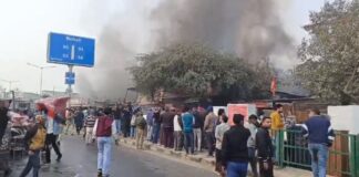 ਬ੍ਰੇਕਿੰਗ : ਚੰਡੀਗੜ੍ਹ ਦੀ ਫਰਨੀਚਰ ਮਾਰਕੀਟ ‘ਚ ਲੱਗੀ ਭਿਆਨਕ ਅੱਗ, ਲੱਖਾਂ ਦਾ ਸਾਮਾਨ ਸੜਿਆ