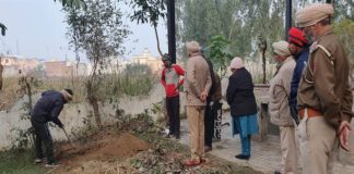 ਜਲੰਧਰ : ਪੋਸਟਮਾਰਟਮ ਲਈ ਕਬਰ ’ਚੋਂ ਕਢਵਾਈ ਬੱਚੇ ਦੀ ਲਾ.ਸ਼, ਸਾਲ਼ੀ ਦੇ ਪਿਆਰ ‘ਚ ਅੰਨ੍ਹਾ ਪਿਤਾ ਭੁੱਲਿਆ ਇਨਸਾਨੀਅਤ