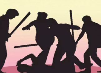 ਜਲੰਧਰ : ਨਸ਼ੇ ਦੀ ਹਾਲਤ ‘ਚ ਪਤਨੀ ਨੂੰ ਲੱਭਣ ਨਿਕਲਿਆ ਨੌਜਵਾਨ ਵੜਿਆ ਕਿਸੇ ਹੋਰ ਘਰ, ਲੋਕਾਂ ਨੇ ਚੋਰ ਸਮਝ ਕੇ ਕੁੱ.ਟਿਆ