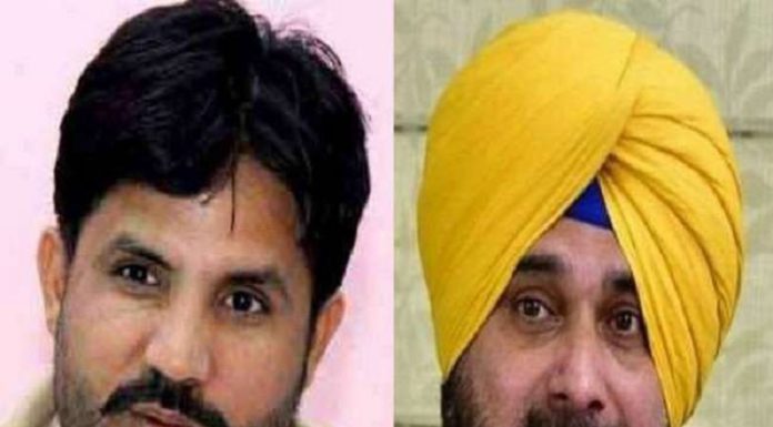 ਰਾਜਾ ਵੜਿੰਗ ਦਾ ਨਵਜੋਤ ਸਿੱਧੂ ’ਤੇ ਪਲਟਵਾਰ : ਕਿਹਾ – ਰੰਗ ‘ਚ ਭੰਗ ਪਾਉਣ ਵਾਲਿਆਂ ‘ਤੇ ਹੋਵੇਗਾ ਐਕਸ਼ਨ