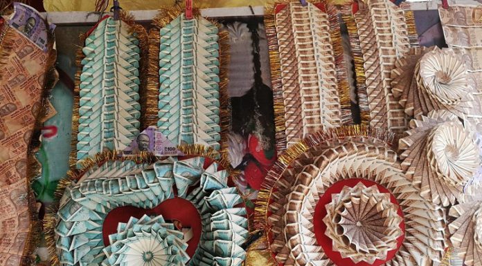 ਗੁਰਦਾਸਪੁਰ : ਮਨਿਆਰੀ ਦੀ ਦੁਕਾਨ ਦਾ ਸ਼ਟਰ ਤੋੜ ਕੇ ਨੋਟਾਂ ਵਾਲੇ ਹਾਰ ਲੈ ਗਏ ਚੋਰ, 30 ਹਜ਼ਾਰ ਦਾ ਨੁਕਸਾਨ