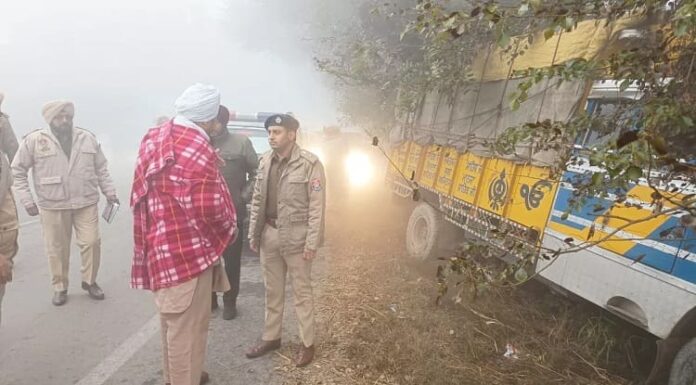 ਮੁਕਤਸਰ : ਪੁਲਿਸ ਮੁਲਾਜ਼ਮਾਂ ਨਾਲ ਭਰੀ ਬੱਸ ਦੀ ਟਰੱਕ ਨਾਲ ਟੱਕਰ, 11 ਜ਼ਖ਼ਮੀ; 3 ਗੰਭੀਰ