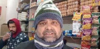 ਜਲੰਧਰ ‘ਚ ਦੁਕਾਨਦਾਰ ਤੋਂ ਖੋਹੀ ਨਕਦੀ ਤੇ ਫੋਨ, ਜਾਂਦੇ ਹੋਏ ਕਹਿ ਗਏ- ਭਾਜੀ ਤੇਰੇ ਜ਼ਿਆਦਾ ਨੀ ਮਾਰਨਾ, ਤੁੰ ਆਪਣਾ ਈ ਬੰਦਾ