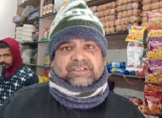 ਜਲੰਧਰ ‘ਚ ਦੁਕਾਨਦਾਰ ਤੋਂ ਖੋਹੀ ਨਕਦੀ ਤੇ ਫੋਨ, ਜਾਂਦੇ ਹੋਏ ਕਹਿ ਗਏ- ਭਾਜੀ ਤੇਰੇ ਜ਼ਿਆਦਾ ਨੀ ਮਾਰਨਾ, ਤੁੰ ਆਪਣਾ ਈ ਬੰਦਾ