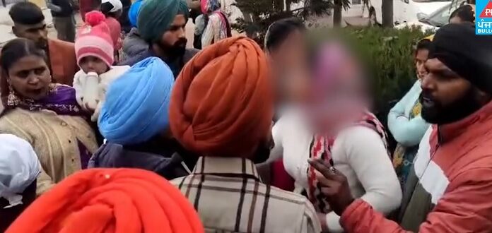 ਗੁਰਦਾਸਪੁਰ : 4 ਬੱਚਿਆਂ ਦੀ ਮਾਂ ਆਸ਼ਿਕ ਦਾ ਵਿਆਹ ਤੁੜਵਾਉਣ ਪੁੱਜੀ ਗੁਰਦੁਆਰਾ ਸਾਹਿਬ, ਵੇਖੋ ਵੀਡੀਓ