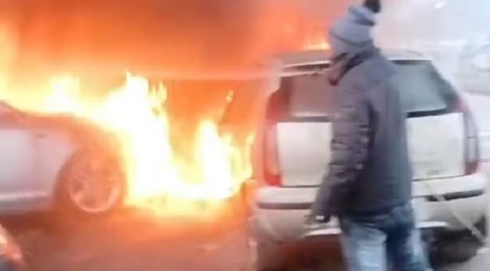 ਬ੍ਰੇਕਿੰਗ : ਜਲੰਧਰ-ਅੰਮ੍ਰਿਤਸਰ ਨੈਸ਼ਨਲ ਹਾਈਵੇ ‘ਤੇ ਖੜ੍ਹੀਆਂ 6 ਲਗਜ਼ਰੀ ਗੱਡੀਆਂ ਸੜੀਆਂ, 50 ਲੱਖ ਦਾ ਨੁਕਸਾਨ