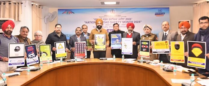 ਲਾਲਜੀਤ ਭੁੱਲਰ ਵੱਲੋਂ ਸੜਕ ਸੁਰੱਖਿਆ ਮਹੀਨੇ ਦੀ ਸ਼ੁਰੂਆਤ, ਕਿਹਾ – ਹਾਦਸਿਆਂ ‘ਚ ਮੌਤ ਦਰ ਘਟਾਉਣ ਲਈ ਸਮੂਹਿਕ ਯਤਨਾਂ ਦੀ ਲੋੜ