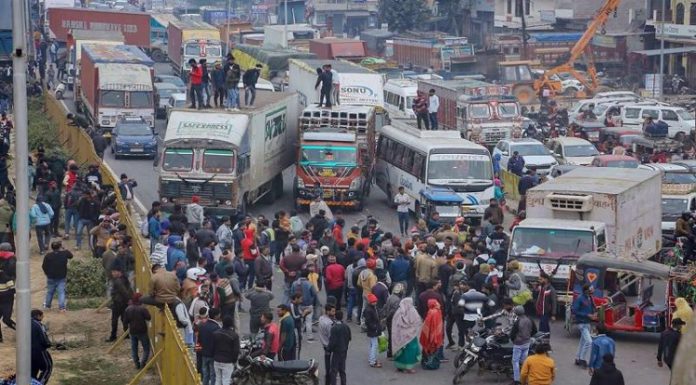 ਕੇਂਦਰ ਸਰਕਾਰ ਤੇ ਟਰੱਕ ਚਾਲਕਾਂ ਵਿਚਾਲੇ ਬਣੀ ਸਹਿਮਤੀ : AIMTC ਨੇ ਡਰਾਈਵਰਾਂ ਨੂੰ ਕੰਮ ‘ਤੇ ਵਾਪਸ ਜਾਣ ਦੀ ਕੀਤੀ ਅਪੀਲ
