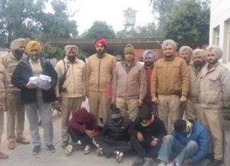 ਗੁਰਦਾਸਪੁਰ : ਮੋਸਟ ਵਾਂਟਡ ਗੈਂਗਸਟਰ ਨਵਦੀਪ ਸਿੰਘ ਸਾਥੀਆਂ ਸਮੇਤ ਗ੍ਰਿਫ਼ਤਾਰ, ਨੌਜਵਾਨ ਨੂੰ ਗੋਲੀ ਮਾਰ ਕੇ ਹੋਇਆ ਸੀ ਫਰਾਰ