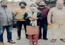 ਫਾਜ਼ਿਲਕਾ : ਢਾਈ ਮਹੀਨਿਆਂ ਤੋਂ ਕਿੰਨਰ ਬਣ ਕੇ ਘੁੰਮ ਰਿਹਾ ਤਸਕਰ ਚੜ੍ਹਿਆ ਪੁਲਿਸ ਅੜਿੱਕੇ