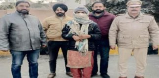 ਫਾਜ਼ਿਲਕਾ : ਢਾਈ ਮਹੀਨਿਆਂ ਤੋਂ ਕਿੰਨਰ ਬਣ ਕੇ ਘੁੰਮ ਰਿਹਾ ਤਸਕਰ ਚੜ੍ਹਿਆ ਪੁਲਿਸ ਅੜਿੱਕੇ