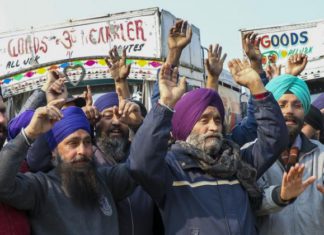 ਦੇਸ਼ ਭਰ ‘ਚ ‘ਹਿੱਟ ਐਂਡ ਰਨ’ ਕਾਨੂੰਨ ਖਿਲਾਫ ਟਰੱਕ ਡਰਾਈਵਰਾਂ ਵੱਲੋਂ ਪ੍ਰਦਰਸ਼ਨ, ਟਰਾਂਸਪੋਰਟਰਾਂ ਨੇ ਕੇਂਦਰ ਸਰਕਾਰ ਅੱਗੇ ਰੱਖੀ ਇਹ ਮੰਗ