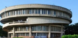 ਪੰਜਾਬ ਯੂਨੀਵਰਸਿਟੀ ‘ਚ ਭਲਕੇ ਹੋਇਆ ਛੁੱਟੀ ਦਾ ਐਲਾਨ, ਨੋਟੀਫਿਕੇਸ਼ਨ ਜਾਰੀ