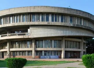 ਪੰਜਾਬ ਯੂਨੀਵਰਸਿਟੀ ‘ਚ ਭਲਕੇ ਹੋਇਆ ਛੁੱਟੀ ਦਾ ਐਲਾਨ, ਨੋਟੀਫਿਕੇਸ਼ਨ ਜਾਰੀ