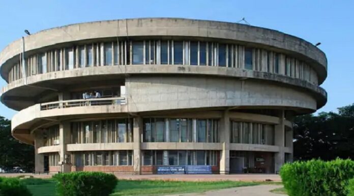 ਪੰਜਾਬ ਯੂਨੀਵਰਸਿਟੀ ‘ਚ ਭਲਕੇ ਹੋਇਆ ਛੁੱਟੀ ਦਾ ਐਲਾਨ, ਨੋਟੀਫਿਕੇਸ਼ਨ ਜਾਰੀ