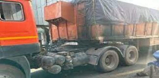 ਹੁਸ਼ਿਆਰਪੁਰ ‘ਚ ਸੀਮੈਂਟ ਨਾਲ ਲੱਦੇ ਚੱਲਦੇ ਟਰੱਕ ਨੂੰ ਲੱਗੀ ਭਿਆਨਕ ਅੱ.ਗ, ਡੀਜ਼ਲ ਟੈਂਕੀ ਫਟੀ, ਮਚਿਆ ਹੜਕੰਪ