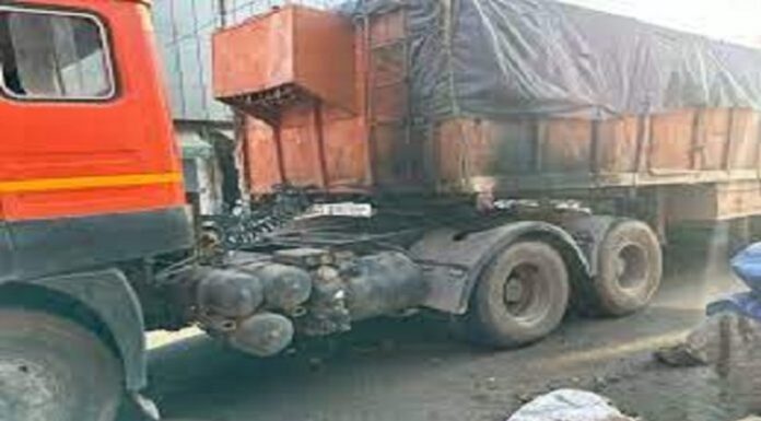 ਹੁਸ਼ਿਆਰਪੁਰ ‘ਚ ਸੀਮੈਂਟ ਨਾਲ ਲੱਦੇ ਚੱਲਦੇ ਟਰੱਕ ਨੂੰ ਲੱਗੀ ਭਿਆਨਕ ਅੱ.ਗ, ਡੀਜ਼ਲ ਟੈਂਕੀ ਫਟੀ, ਮਚਿਆ ਹੜਕੰਪ