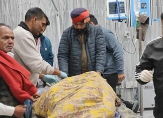 ਅਬੋਹਰ ‘ਚ ਕਲਯੁਗੀ ਪੁੱਤ ਨੇ ਬਜ਼ੁਰਗ ਮਾਂ ਦੀ ਕੀਤੀ ਕੁੱ.ਟਮਾਰ, ਤੋੜੀਆਂ ਪਸਲੀਆਂ, ਬੋਲਿਆ ਮੇਰੇ ਕੋਲੋਂ ਨਹੀਂ ਹੁੰਦੀ ਦੇਖਭਾਲ