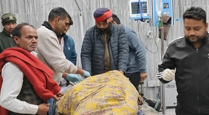 ਅਬੋਹਰ ‘ਚ ਕਲਯੁਗੀ ਪੁੱਤ ਨੇ ਬਜ਼ੁਰਗ ਮਾਂ ਦੀ ਕੀਤੀ ਕੁੱ.ਟਮਾਰ, ਤੋੜੀਆਂ ਪਸਲੀਆਂ, ਬੋਲਿਆ ਮੇਰੇ ਕੋਲੋਂ ਨਹੀਂ ਹੁੰਦੀ ਦੇਖਭਾਲ