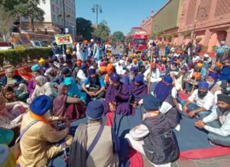 ਅੰਮ੍ਰਿਤਪਾਲ ਸਿੰਘ ਦੀ ਮਾਤਾ ਨੇ ਭੁੱਖ ਹੜਤਾਲ ਕੀਤੀ ਸ਼ੁਰੂ