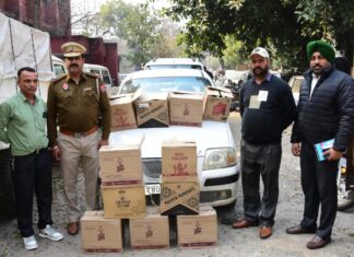 ਜਲੰਧਰ ਪੁਲਿਸ ਨੇ 14 ਸ਼ਰਾਬ ਦੀਆਂ ਪੇਟੀਆਂ ਸਮੇਤ 2 ਜਣੇ ਕੀਤੇ ਗ੍ਰਿਫਤਾਰ, ਕਾਰ ਰਾਹੀਂ ਕਰਦੇ ਸਨ ਡਲਿਵਰੀ