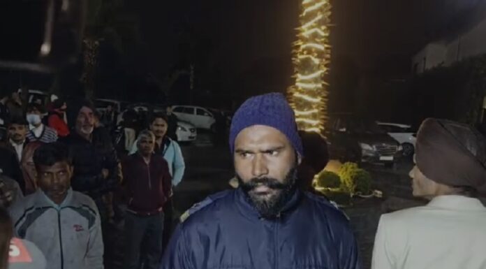 ਲੁਧਿਆਣਾ : ਮੈਰਿਜ ਪੈਲੇਸ ‘ਚ ਗੀਤ ਲਾਉਣ ਨੂੰ ਲੈ ਕੇ ਵਿਵਾਦ, ਇਕ ਨੌਜਵਾਨ ਨੇ ਦੂਜੇ ਦੇ ਦਿਲ ‘ਚ ਮਾਰੀ ਗੋਲ਼ੀ, ਵੇਖੋ ਵੀਡੀਓ