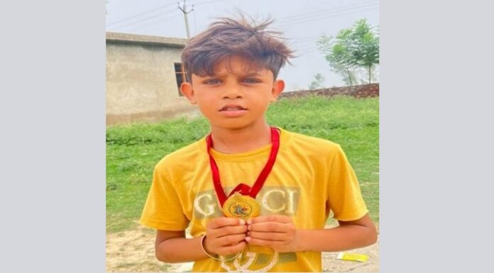 ਪਟਿਆਲਾ : ਪਤੰਗ ਲੁੱਟਣ ਗਏ ਤਿੰਨ ਭੈਣਾਂ ਦੇ ਇਕਲੌਤੇ ਭਰਾ ਨੂੰ ਨੋਚ-ਨੋਚ ਖਾ ਗਏ ਕੁੱਤੇ, ਹਸਪਤਾਲ ‘ਚ ਤੋੜਿਆ ਦਮ