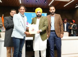 ਭਾਰਤੀ ਮਹਿਲਾ ਕ੍ਰਿਕਟ ਟੀਮ ਦੀ ਕਪਤਾਨ ਹਰਮਨਪ੍ਰੀਤ ਕੌਰ ਸਣੇ 7 ਖਿਡਾਰੀ DSP ਤੇ 4 PCS ਬਣੇ, CM ਮਾਨ ਨੇ ਸੌਂਪੇ ਨਿਯੁਕਤੀ ਪੱਤਰ