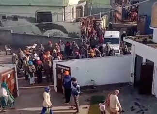 ਗੁਰਦਾਸਪੁਰ : ਕ੍ਰਿਸਚੀਅਨ ਪਰਿਵਾਰਾਂ ਨੇ ਗੁਰਦੁਆਰਾ ਸਾਹਿਬ ‘ਤੇ ਵਰ੍ਹਾਈਆਂ ਇੱਟਾਂ, ਆਪਸੀ ਲੜਾਈ ‘ਚ ਗੁਰਦੁਆਰੇ ਨੂੰ ਬਣਾਇਆ ਨਿਸ਼ਾਨਾ