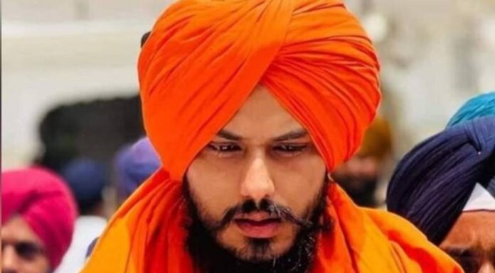 ਡਿਬਰੂਗੜ੍ਹ ਜੇਲ ‘ਚ ਭੁੱਖ ਹੜਤਾਲ ’ਤੇ 9 ਸਾਥੀਆਂ ਸਮੇਤ ਬੈਠੇ ਅੰਮ੍ਰਿਤਪਾਲ ਸਿੰਘ, ਜਾਣੋ ਕਾਰਨ