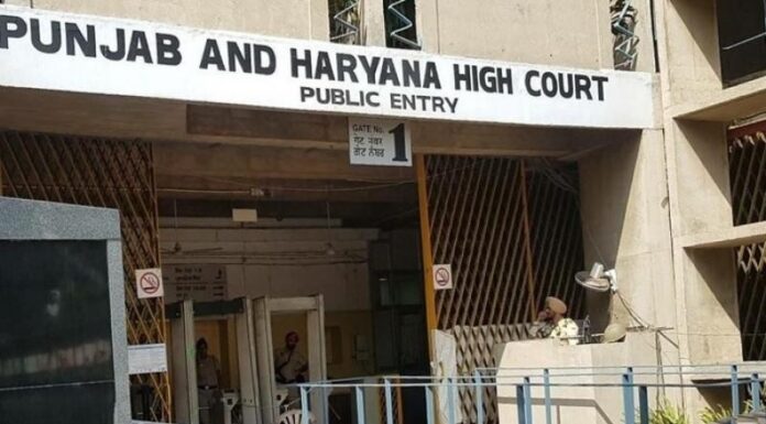 ਅੰਮ੍ਰਿਤਪਾਲ ਤੇ ਸਾਥੀਆਂ ‘ਤੇ NSA ਮਾਮਲਾ : ਹਾਈਕੋਰਟ ਵਲੋਂ ਡਿਬਰੂਗੜ੍ਹ ਜੇਲ ਸੁਪਰਡੈਂਟ ਨੂੰ ਨੋਟਿਸ, ਅਗਲੀ ਸੁਣਵਾਈ ‘ਤੇ ਜਵਾਬ ਦਾਖ਼ਲ ਕਰਨ ਦੇ ਹੁਕਮ