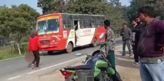 ਨਾਜਾਇਜ਼ ਸਬੰਧਾਂ ਦੇ ਸ਼ੱਕ ‘ਚ ਕਤਲ : ਪਹਿਲਾਂ ਪਤਨੀ ਦਾ ਸਿਰ ਵੱਢਿਆ, ਫਿਰ ਹੱਥ ‘ਚ ਫੜ ਕੇ ਸੜਕ ‘ਤੇ ਘੁੰਮਦਾ ਰਿਹਾ ਪਤੀ