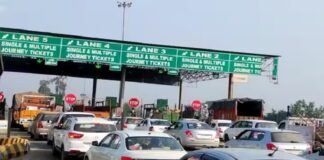 ਪੰਜਾਬ ਭਰ ‘ਚ ਕਿਸਾਨਾਂ ਵੱਲੋਂ ਟੋਲ-ਪਲਾਜ਼ਿਆਂ ‘ਤੇ ਪ੍ਰਦਰਸ਼ਨ ਜਾਰੀ, ਕਰਵਾਏ ਟੋਲ ਫ੍ਰੀ , ਬਿਨਾਂ ਟੈਕਸ ਦਿੱਤੇ ਲੰਘ ਰਹੀਆਂ ਗੱਡੀਆਂ