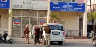 ਜਲੰਧਰ ‘ਚ CBI ਨੇ ਰਿਸ਼ਵਤ ਦੇ ਮਾਮਲੇ ‘ਚ ਖੇਤਰੀ ਪਾਸਪੋਰਟ ਅਫਸਰ ਸਮੇਤ 3 ਨੂੰ ਕੀਤਾ ਗ੍ਰਿਫਤਾਰ, ਤਲਾਸ਼ੀ ਦੌਰਾਨ 25 ਲੱਖ ਕੈਸ਼ ਬਰਾਮਦ