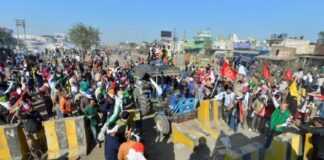 ਸ਼ੰਭੂ ਬਾਰਡਰ ‘ਤੇ ਹੰਗਾਮਾ, ਪੁਲ ‘ਤੇ ਬਣੀ ਰੇਲਿੰਗ ਟੁੱਟੀ, ਪੁਲਿਸ ਨੇ ਅੱਗੇ ਵਧਣ ਤੋਂ ਰੋਕੇ ਕਿਸਾਨ