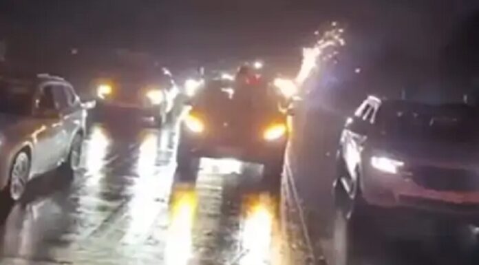 ਲੁਧਿਆਣਾ ‘ਚ ਅਨੋਖੀ ਫੇਅਰਵੈੱਲ ਪਾਰਟੀ : ਕਾਰਾਂ ‘ਚ ਸਟੰਟ ਤੇ ਸੜਕਾਂ ‘ਤੇ ਹੁੱਲੜਬਾਜ਼ੀ ਕਰਦੇ ਦਿਸੇ ਵਿਦਿਆਰਥੀ