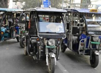 ਪੰਜਾਬ ‘ਚ ਬਿਨਾਂ ਰਜਿਸਟ੍ਰੇਸ਼ਨ ਨਹੀਂ ਚੱਲਣਗੇ ਈ-ਰਿਕਸ਼ਾ ! ਡਰਾਈਵਰਾਂ ਲਈ ਹੋਵੇਗਾ ਡਰੈੱਸ ਕੋਡ