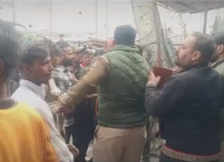 ਅੰਮ੍ਰਿਤਸਰ : 5ਵੀਂ ਜਮਾਤ ਦੀ ਵਿਦਿਆਰਥਣ ਨਾਲ 9ਵੀਂ ਦੇ ਵਿਦਿਆਰਥੀ ਨੇ ਕੀਤਾ ਸਰੀਰਕ ਸ਼ੋਸ਼ਣ, ਸਕੂਲ ਬਾਹਰ ਹੋਇਆ ਭਾਰੀ ਹੰਗਾਮਾ