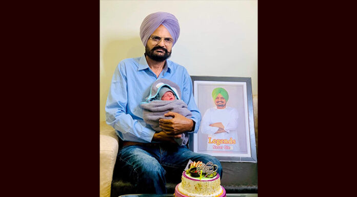 ਸਿੱਧੂ ਮੂਸੇਵਾਲਾ ਦੇ ਘਰ ਗੂੰਜੀਆਂ ਕਿਲਕਾਰੀਆਂ, ਮਾਤਾ ਚਰਨ ਕੌਰ ਨੇ ਦਿੱਤਾ ਬੇਟੇ ਨੂੰ ਜਨਮ