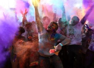 ਅਹਿਮ ਖਬਰ ! ਰੰਗਾਂ ‘ਚ ਕੈਮੀਕਲ ਕਾਰਨ ਝੜਨਗੇ ਵਾਲ ਤੇ ਚਮੜੀ ‘ਤੇ ਹੋਵੇਗੀ ਐਲਰਜੀ, ਇਸ ਸਿਰਕੇ ਨਾਲ ਹੋਵੇਗਾ ਬਚਾਅ