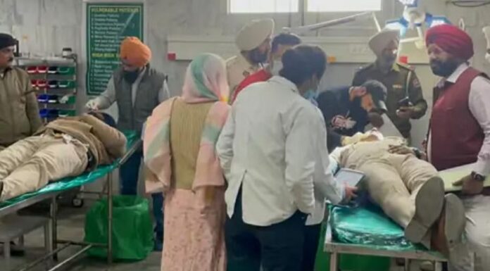 ਗੁਰਦਾਸਪੁਰ : ਕੇਂਦਰੀ ਜੇਲ ‘ਚ ਆਪਸ ‘ਚ ਲੜੇ ਕੈਦੀ, ਬਚਾਅ ‘ਚ 3 ਪੁਲਿਸ ਮੁਲਾਜ਼ਮ ਵੀ ਕੀਤੇ ਜ਼ਖਮੀ