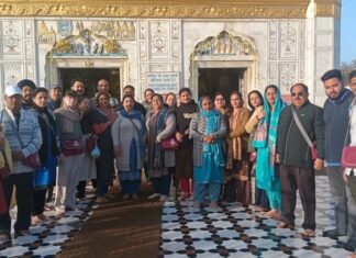 ਅੰਮ੍ਰਿਤਸਰ ਤੋਂ 25 ਯਾਤਰੀਆਂ ਦਾ ਜੱਥਾ ਆਬੂ ਧਾਬੀ ‘ਚ ਬਣੇ ਸ਼੍ਰੀ ਰਾਮ ਮੰਦਰ ਦੇ ਦਰਸ਼ਨ ਲਈ ਰਵਾਨਾ