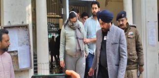 ਬ੍ਰੇਕਿੰਗ : ਬਰਗਾੜ੍ਹੀ ਬੇਅਦਬੀ ਕਾਂਡ ਦੇ ਮੁੱਖ ਸਾਜਿਸ਼ਕਰਤਾ ਡੇਰਾ ਪ੍ਰੇਮੀ ਪ੍ਰਦੀਪ ਕਲੇਰ ਨੂੰ ਮਿਲੀ ਜ਼ਮਾਨਤ